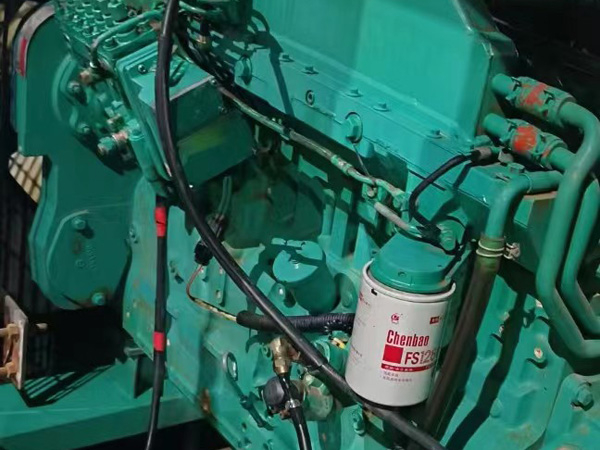 兴城如何确定新的发电机组控制系统是否与原系统兼容？