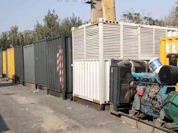 兴城200KW柴油发电机机组每小时油耗是多少？