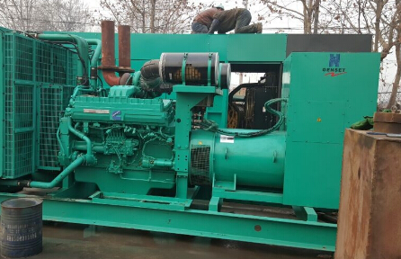 兴城发电机组如何判断水冷式机油散热器内部是否需要清洗？